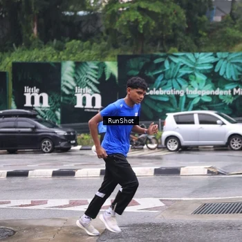 Runner Photo 7933960
