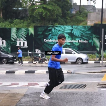 Runner Photo 7933964