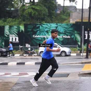 Runner Photo 7933965