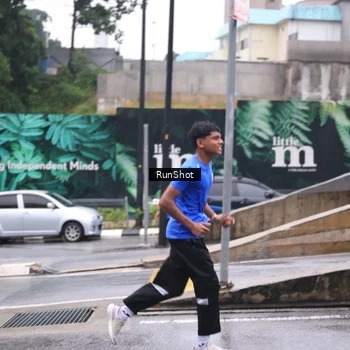 Runner Photo 7933973