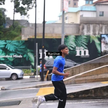 Runner Photo 7933975