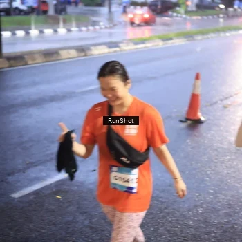 Runner Photo 7934004