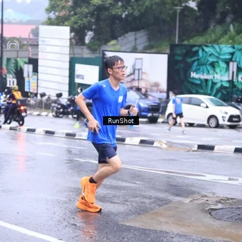 Runner Photo 7934026