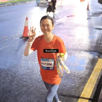 Runner Photo 7934032