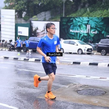Runner Photo 7934034
