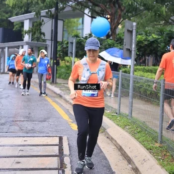 Runner Photo 7934054
