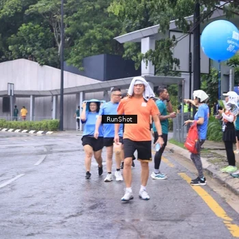 Runner Photo 7934056