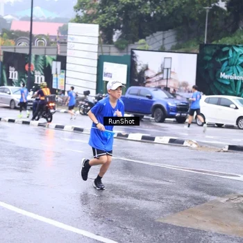 Runner Photo 7934068