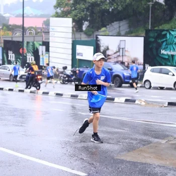 Runner Photo 7934070