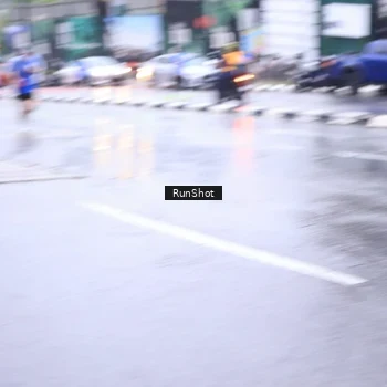 Runner Photo 7934075