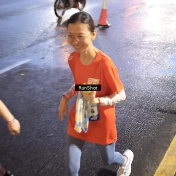 Runner Photo 7934096