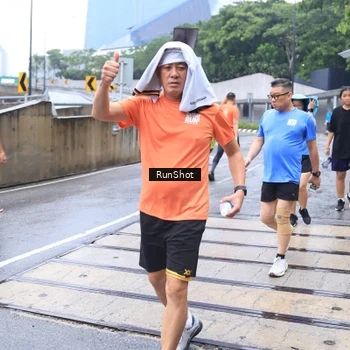 Runner Photo 7934100