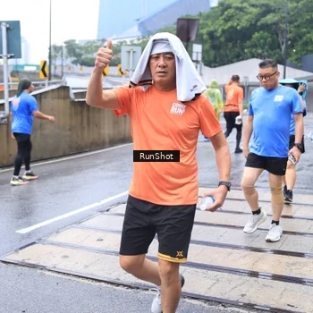 Runner Photo 7934101