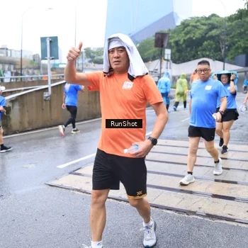Runner Photo 7934105