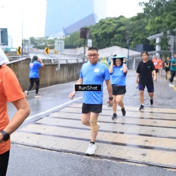 Runner Photo 7934110