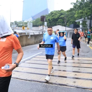 Runner Photo 7934111
