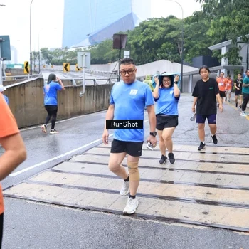 Runner Photo 7934115