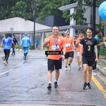 Runner Photo 7934167