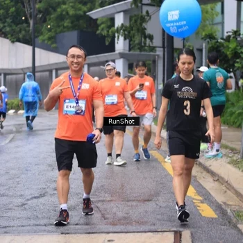 Runner Photo 7934171