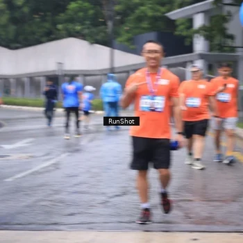 Runner Photo 7934172