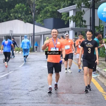 Runner Photo 7934179