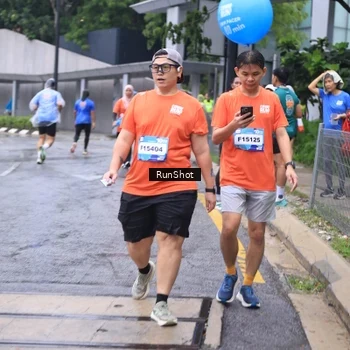 Runner Photo 7934201