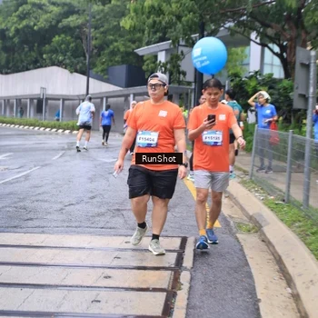 Runner Photo 7934202