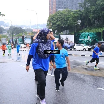 Runner Photo 7934235