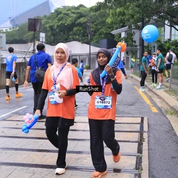 Runner Photo 7934251