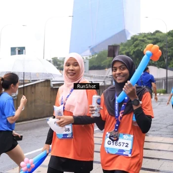 Runner Photo 7934259