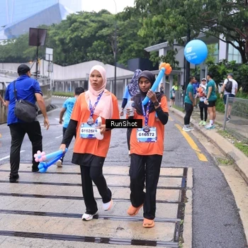 Runner Photo 7934273