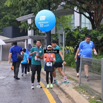 Runner Photo 7934275