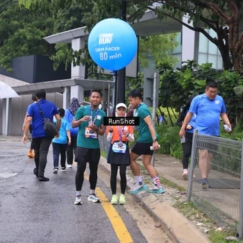 Runner Photo 7934276