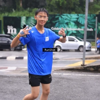 Runner Photo 7934312