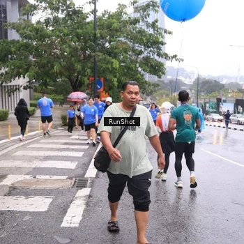 Runner Photo 7934344