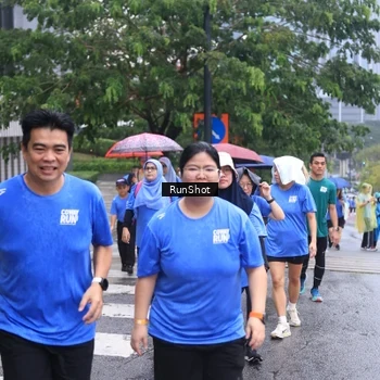 Runner Photo 7934375