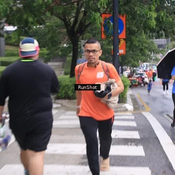 Runner Photo 7934434