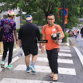 Runner Photo 7934437
