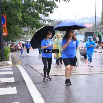 Runner Photo 7934473