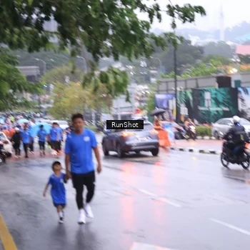 Runner Photo 7934529