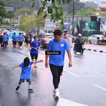Runner Photo 7934543