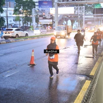 Runner Photo 7934552