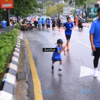 Runner Photo 7934570