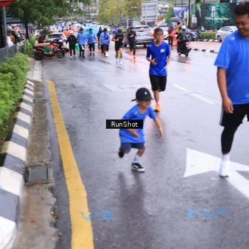 Runner Photo 7934571