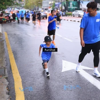 Runner Photo 7934575