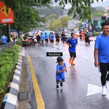 Runner Photo 7934576