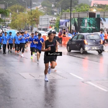 Runner Photo 7934596