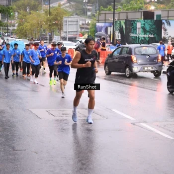 Runner Photo 7934597