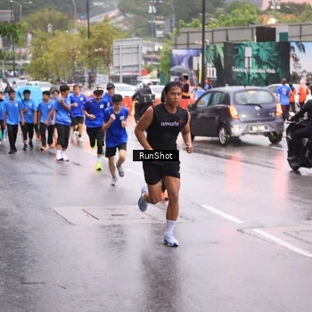 Runner Photo 7934599
