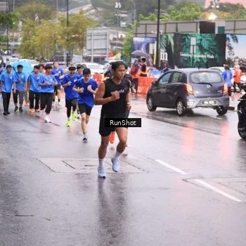 Runner Photo 7934600